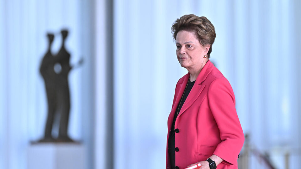 Dilma Rousseff será Doutora Honoris Causa pela UnB; Conselho aprova título por aclamação