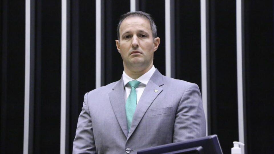 PL Antifacção: Nova Versão de Derrite Chega à Câmara e Aumenta Pressão por Votação