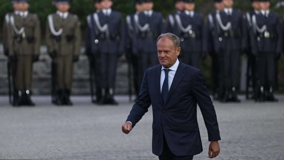 Alerta Máximo na Polônia: Explosão em Ferrovia Vital para Ucrânia é Investigada como Sabotagem