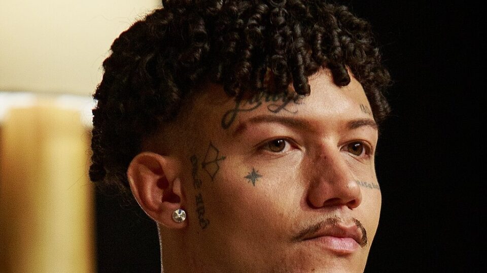 Instagram Desativa Perfil de 'Chavoso da USP' Sem Aviso e Aquece Debate Sobre Censura nas Redes