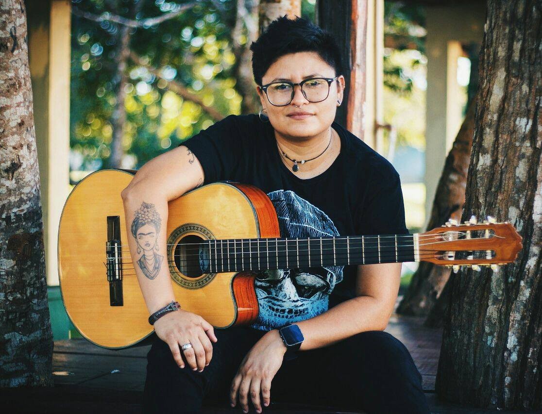 Noite Romântica em Macapá: Michele Maycoth Homenageia Maria Gadú em Show Íntimo