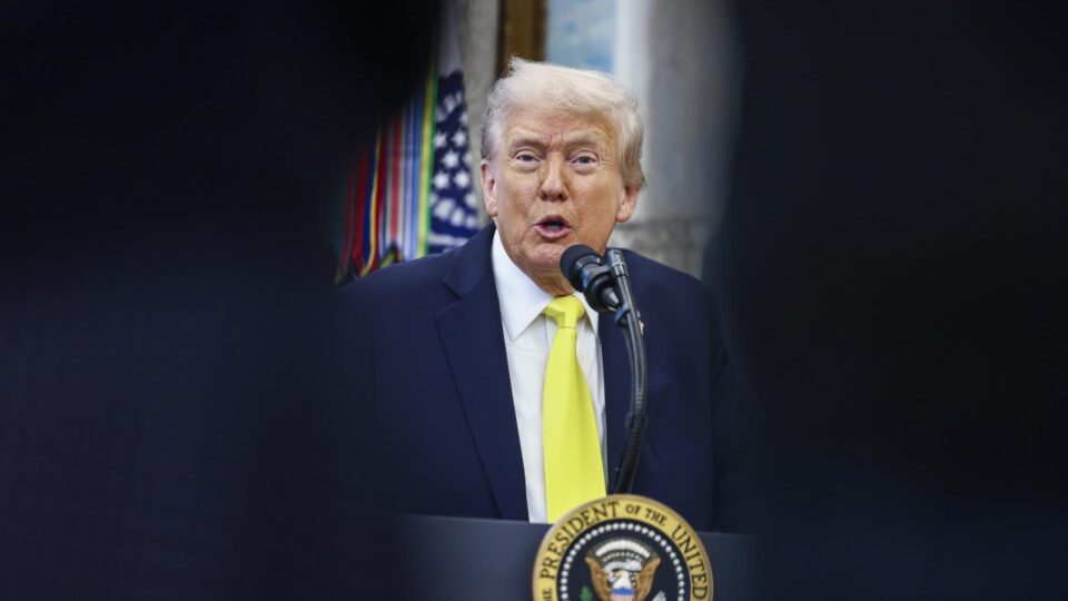 Caso Epstein: Trump sanciona lei e ordena revelação total dos arquivos secretos em 30 dias